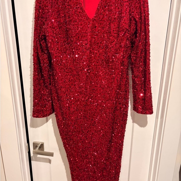 NWOT Faereisty Woman’s Plus Size 2/3x Elegant Red Sequin Dress - Picture 2 of 7